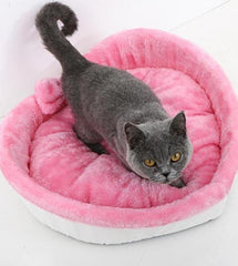 Comfortable bed's cats heart form | Shaped kennel for pets - FANTASY BIG STORE
